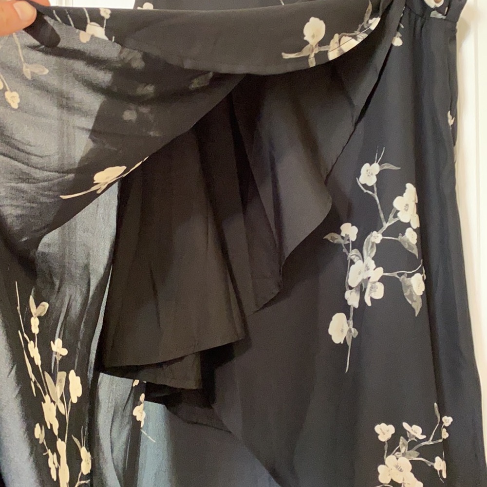 Floral wrap skirt - Picture 2 of 6